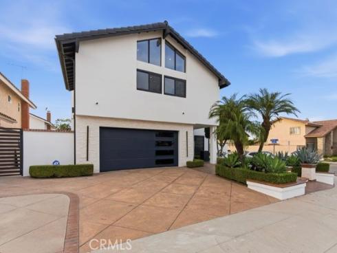 15631  Sunburst   Lane, Huntington Beach, CA