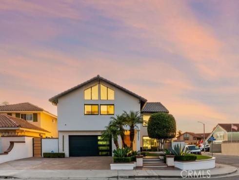 15631  Sunburst   Lane, Huntington Beach, CA