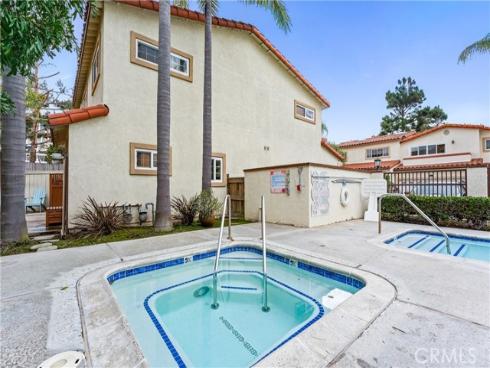 4700  Warner Avenue  112 , Huntington Beach, CA
