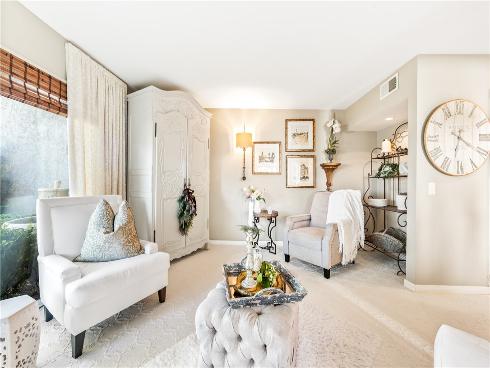 18576  Vallarta  , Huntington Beach, CA