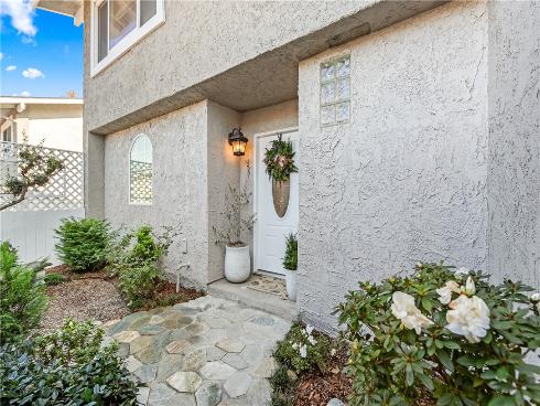 18576  Vallarta  , Huntington Beach, CA