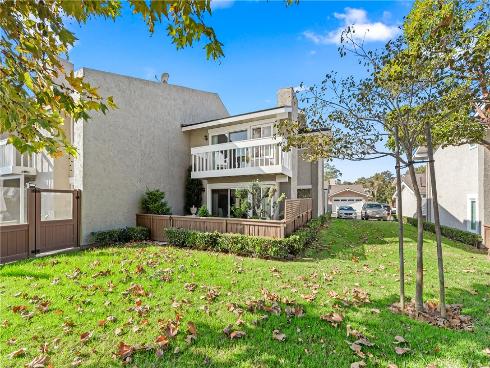 18576  Vallarta  , Huntington Beach, CA