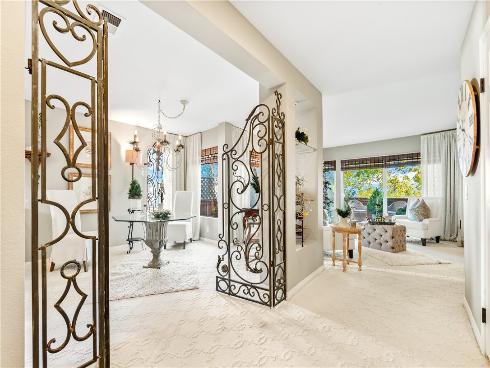 18576  Vallarta  , Huntington Beach, CA