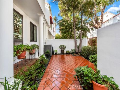 19481  Pompano  110 , Huntington Beach, CA