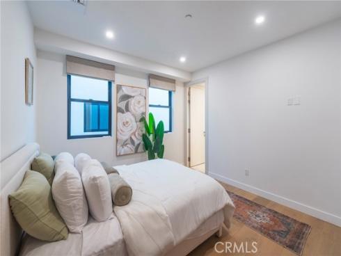 422 20th Street, Huntington Beach, CA