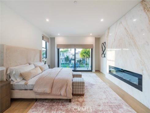 422 20th Street, Huntington Beach, CA