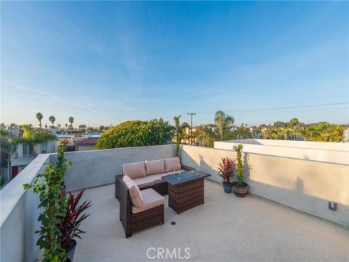 422 20th Street, Huntington Beach, CA