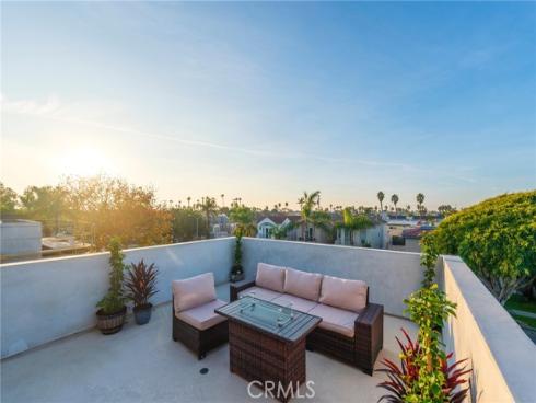 422 20th Street, Huntington Beach, CA
