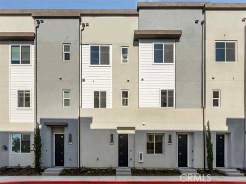 7256  Aura   Circle, Huntington Beach, CA