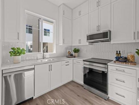 7256  Aura   Circle, Huntington Beach, CA