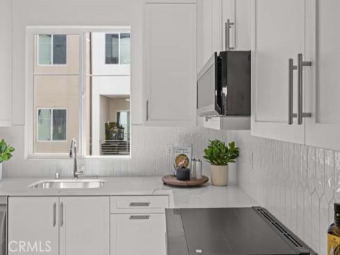 7256  Aura   Circle, Huntington Beach, CA