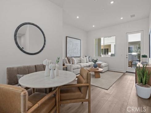 7256  Aura   Circle, Huntington Beach, CA