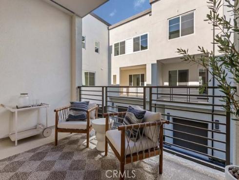 7256  Aura   Circle, Huntington Beach, CA