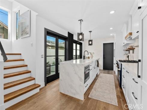 509  8th   Street, Huntington Beach, CA