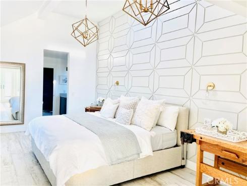 509  8th   Street, Huntington Beach, CA