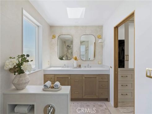 509  8th   Street, Huntington Beach, CA