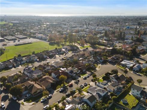 8232 Mandeville , Huntington Beach, CA