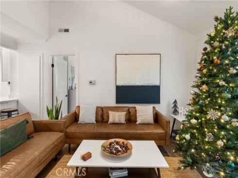 2323  Huntington  904  Street, Huntington Beach, CA