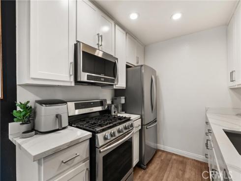 2323  Huntington  904  Street, Huntington Beach, CA