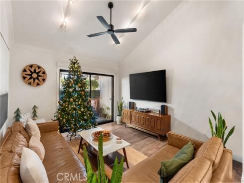 2323  Huntington  904  Street, Huntington Beach, CA