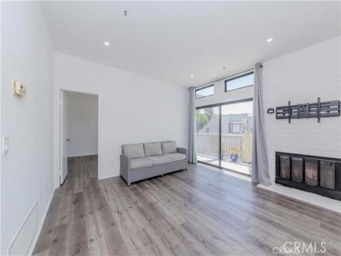 17722  Sergio Cir  203 , Huntington Beach, CA