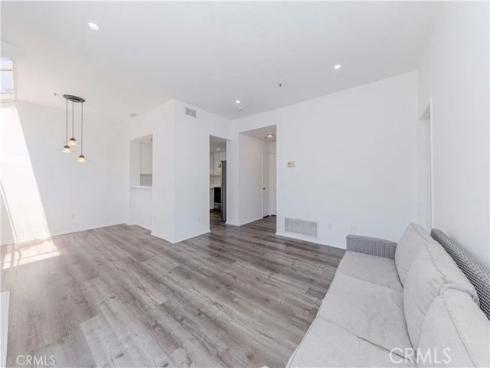 17722  Sergio Cir  203 , Huntington Beach, CA