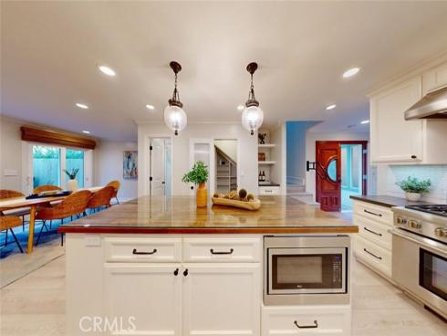 322 12 th , Huntington Beach, CA