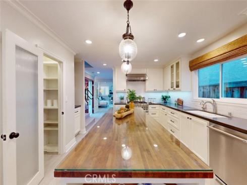 322 12 th , Huntington Beach, CA