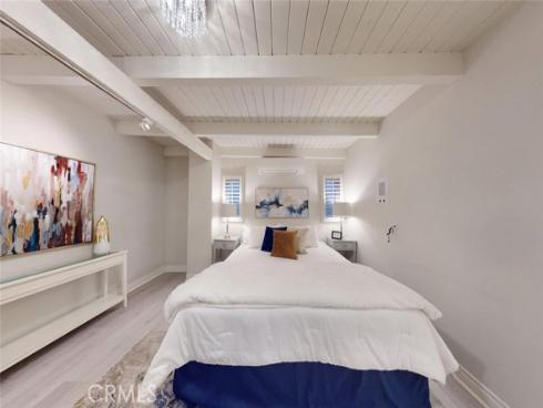 322 12 th , Huntington Beach, CA