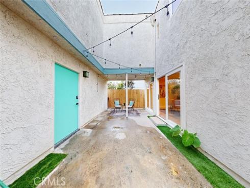 322 12 th , Huntington Beach, CA