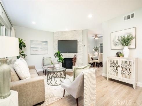 19917 Piccadilly , Huntington Beach, CA