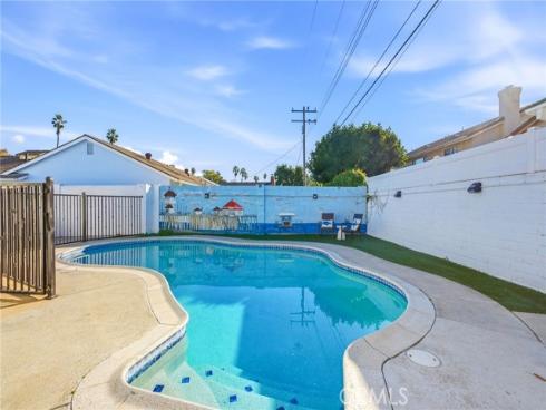 15311  Yorkshire   Lane, Huntington Beach, CA