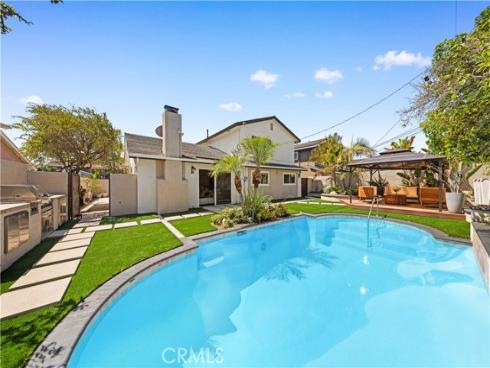 9331  Cape Cod   Drive, Huntington Beach, CA