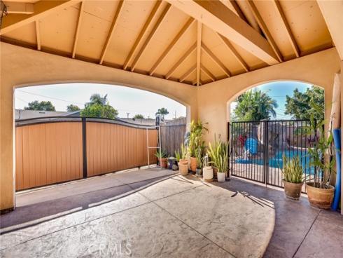 5162 Edinger , Huntington Beach, CA