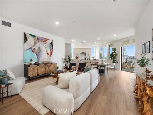 414 Main St 300 , Huntington Beach, CA