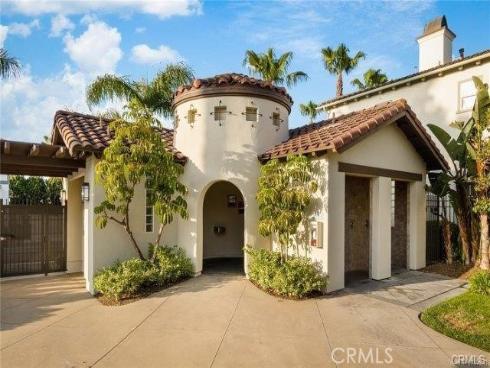 21245 Alanis , Huntington Beach, CA