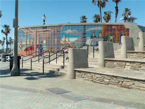 9958 Continental Drive, Huntington Beach, CA