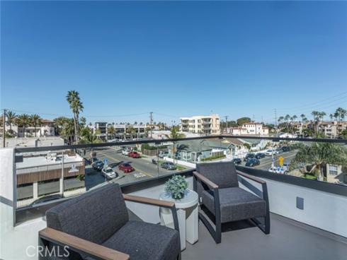 328 3rd , Huntington Beach, CA