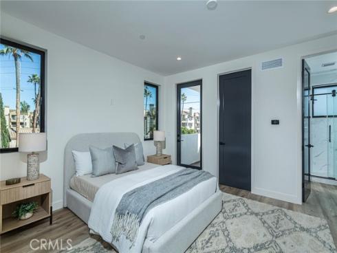 328 3rd , Huntington Beach, CA