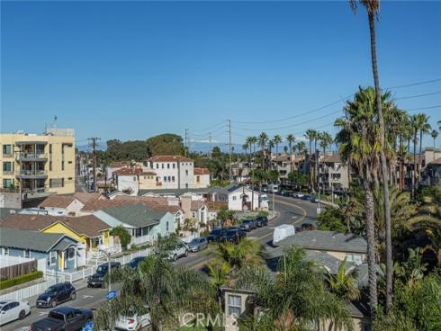328 3rd , Huntington Beach, CA