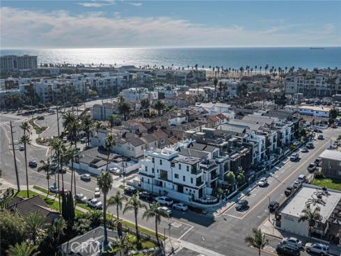 328 3rd , Huntington Beach, CA