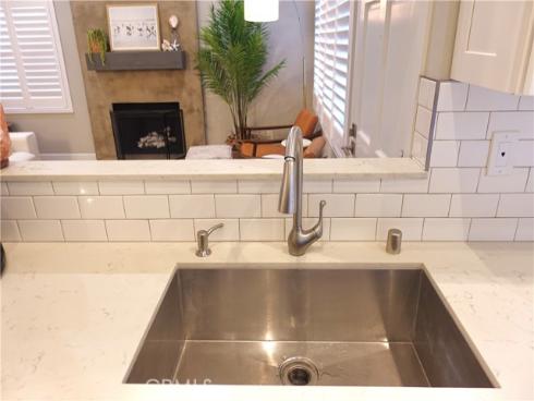 7402 Yellowtail 202 Drive, Huntington Beach, CA