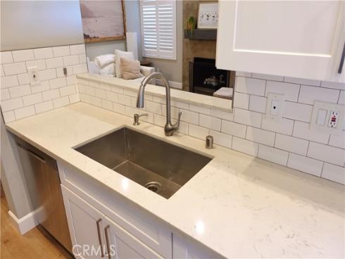 7402 Yellowtail 202 Drive, Huntington Beach, CA