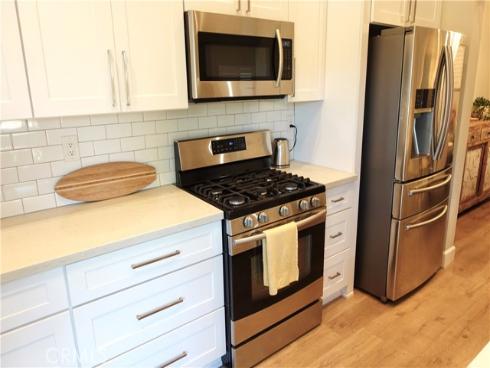 7402 Yellowtail 202 Drive, Huntington Beach, CA