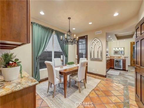 221 Hartford Avenue, Huntington Beach, CA