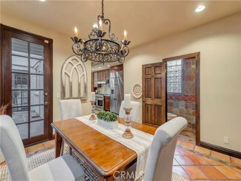 221 Hartford Avenue, Huntington Beach, CA