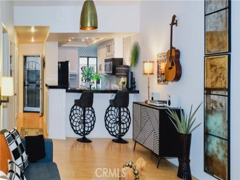 7911 Woodlake 76 Drive, Huntington Beach, CA