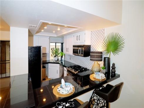 7911 Woodlake 76 Drive, Huntington Beach, CA