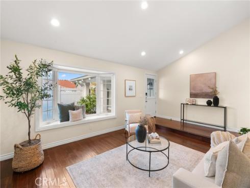 8592 Larkport Drive, Huntington Beach, CA