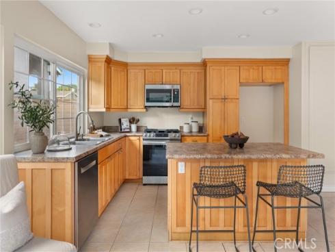 8592 Larkport Drive, Huntington Beach, CA
